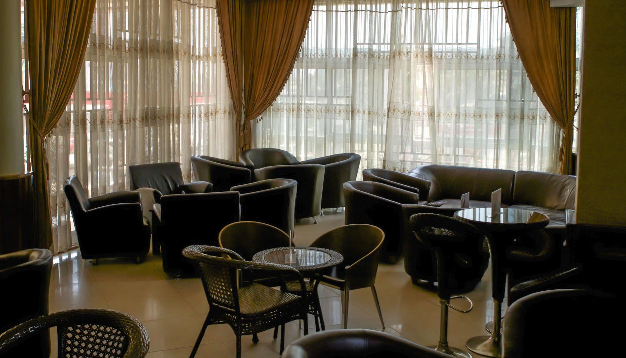 Hotel Sojovalo Kampala Esterno foto