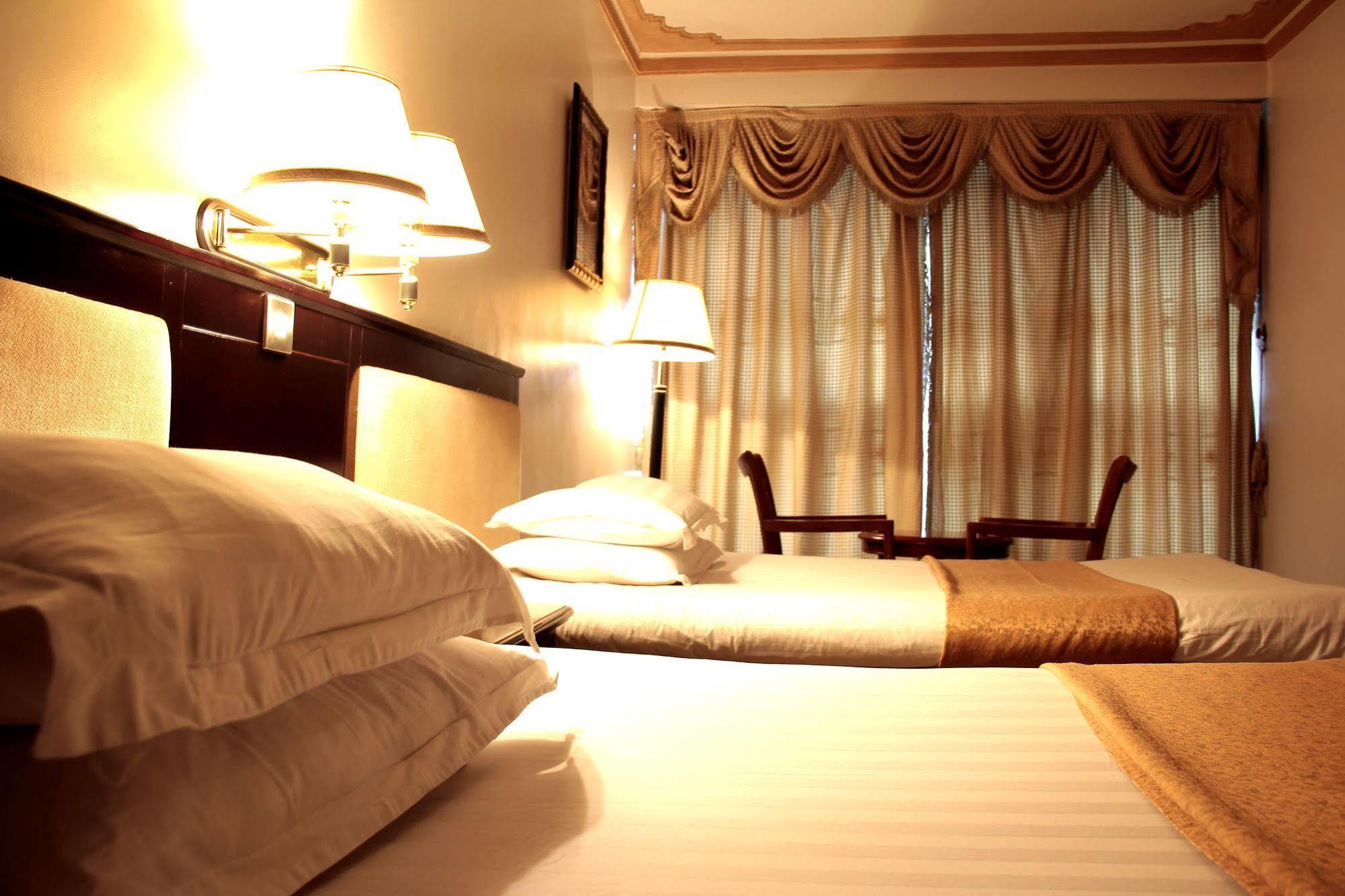 Hotel Sojovalo Kampala Esterno foto